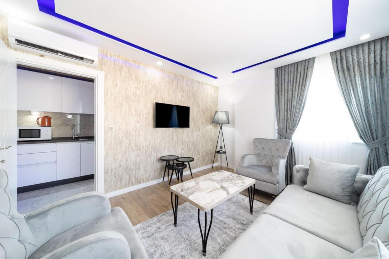 Modern And Central Duplex Apartment Near Beach In Antalia Esterno foto