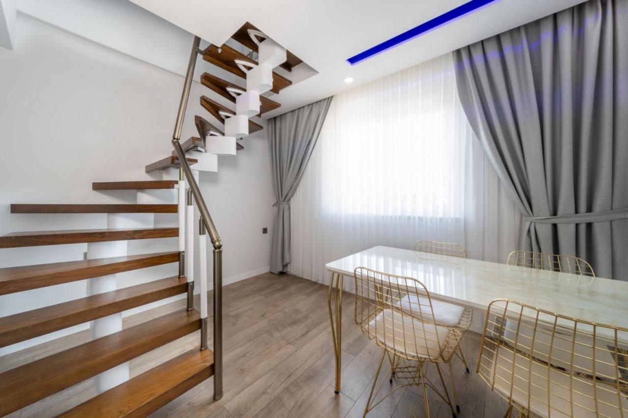Modern And Central Duplex Apartment Near Beach In Antalia Esterno foto